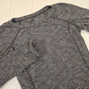 Lululemon Race Your‎ Pace Long Sleeve Running Shirt Women's Size 4 Gray/Black